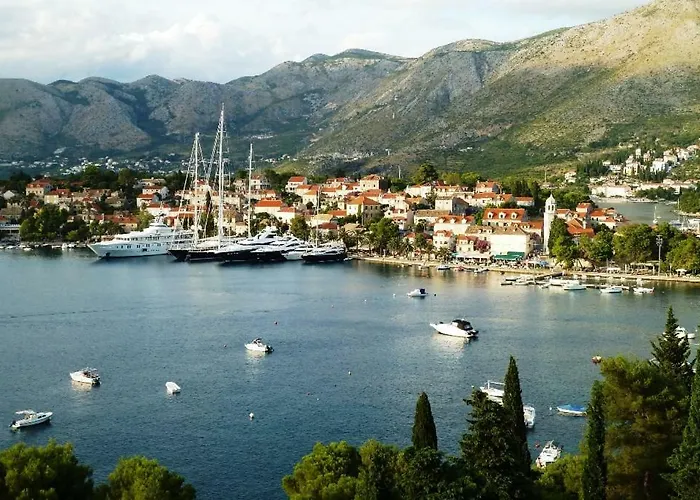 & In * Cavtat
